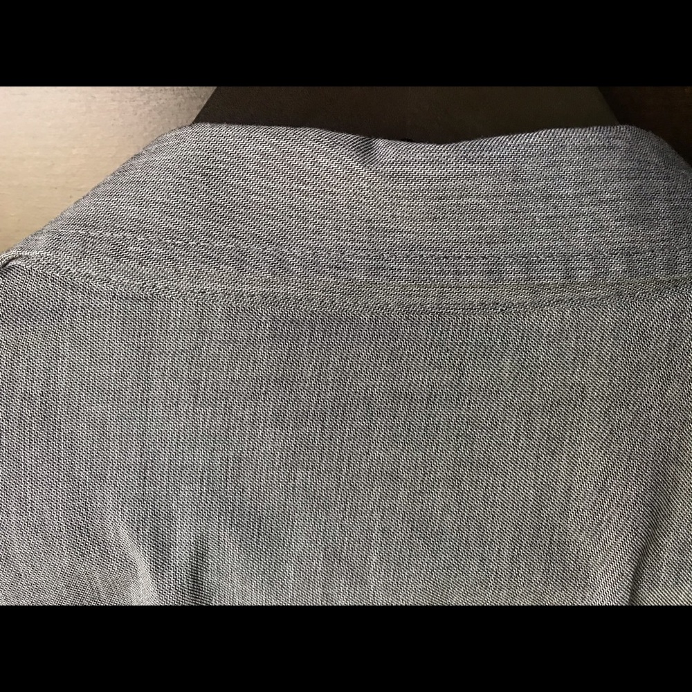 Nice button down - Picture 6 of 7